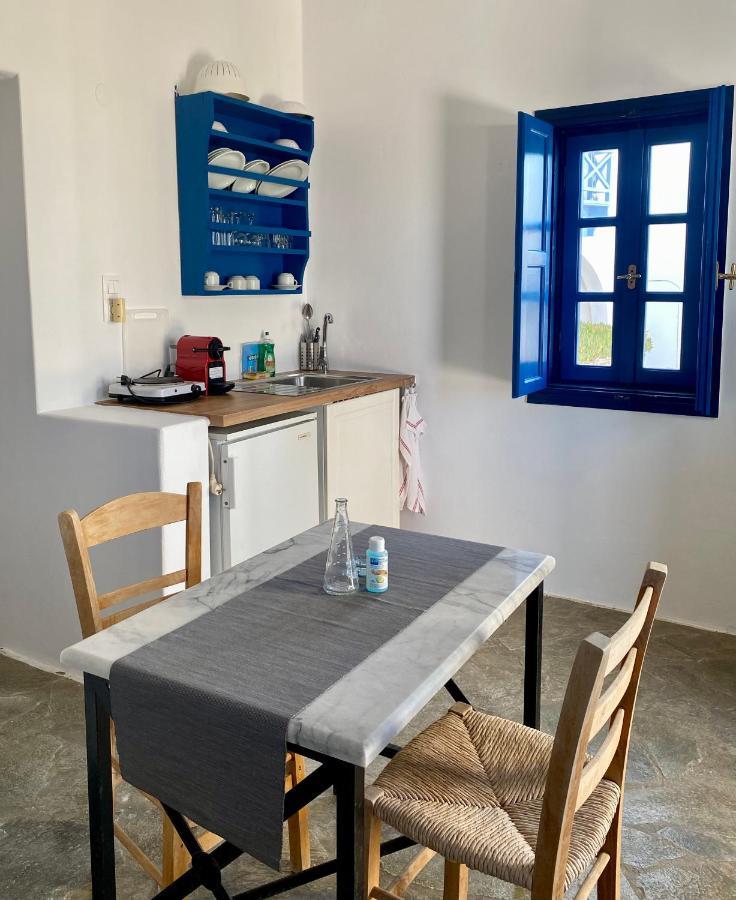 Iliopetra Studios Chrisi Akti  Exteriör bild