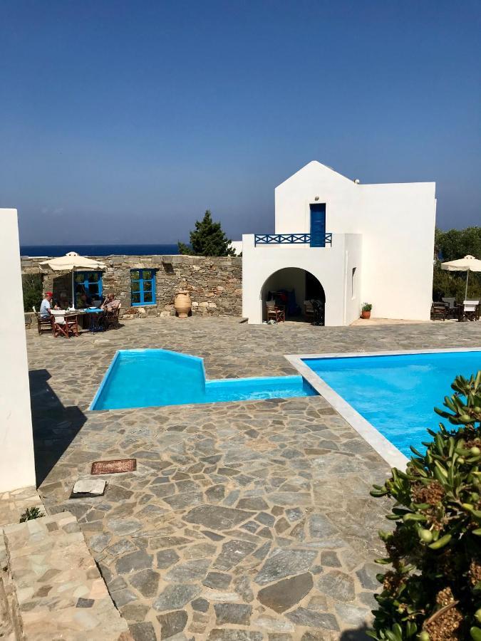 Iliopetra Studios Chrisi Akti  Exteriör bild