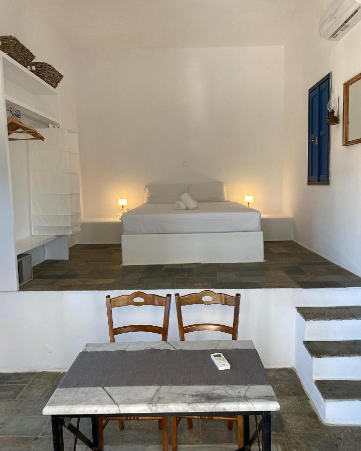 Iliopetra Studios Chrisi Akti  Exteriör bild