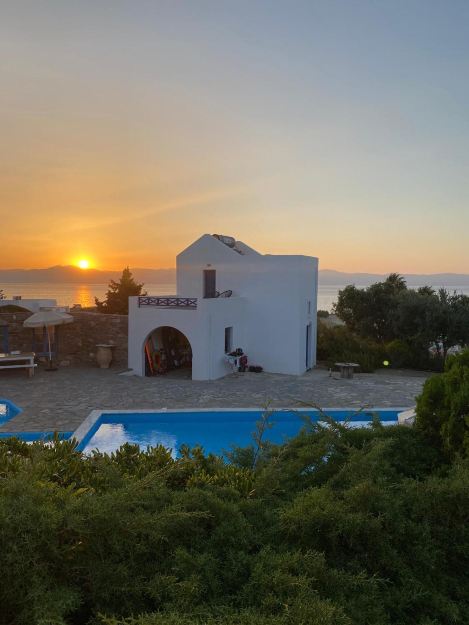 Iliopetra Studios Chrisi Akti  Exteriör bild