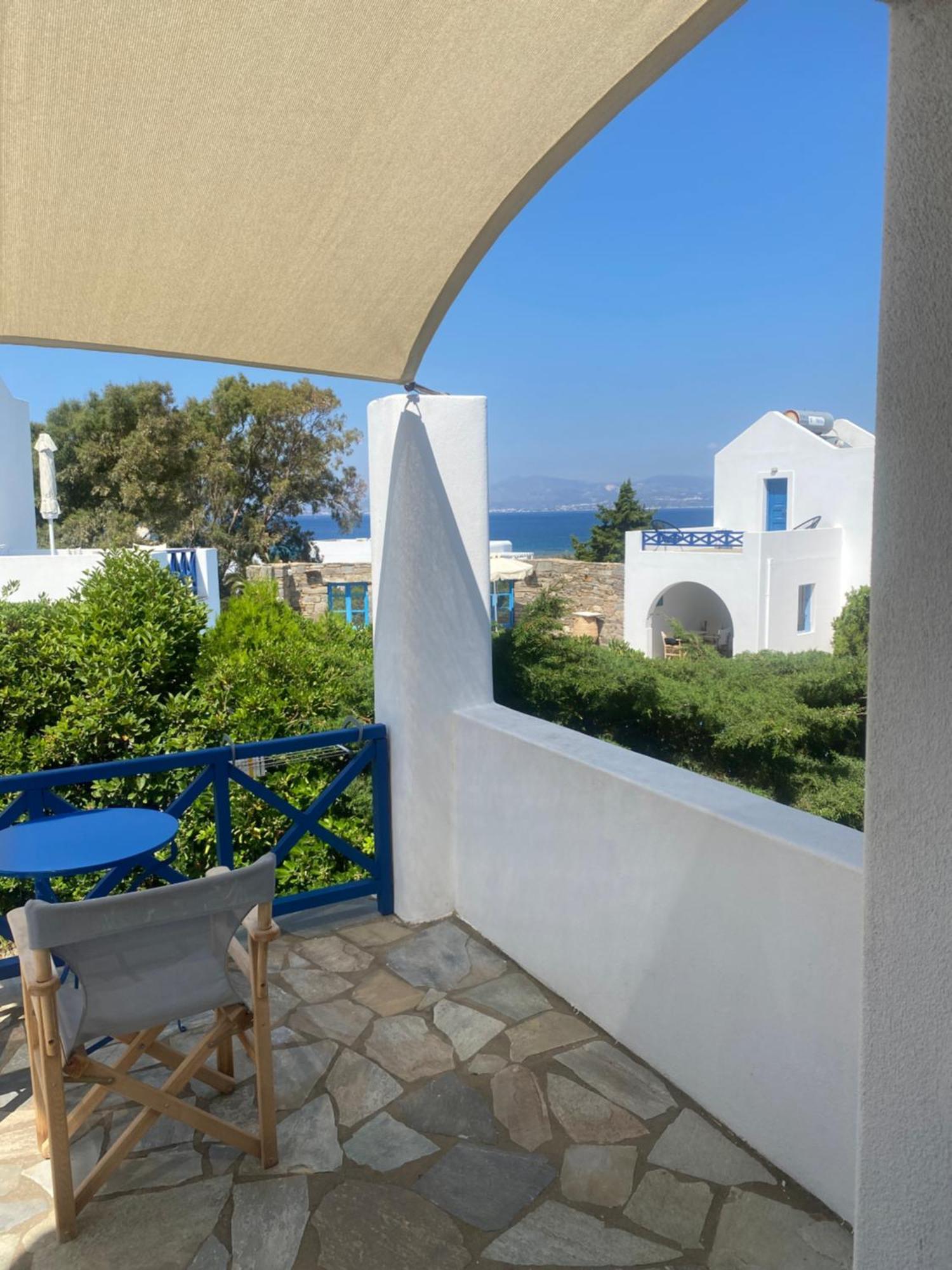 Iliopetra Studios Chrisi Akti  Exteriör bild