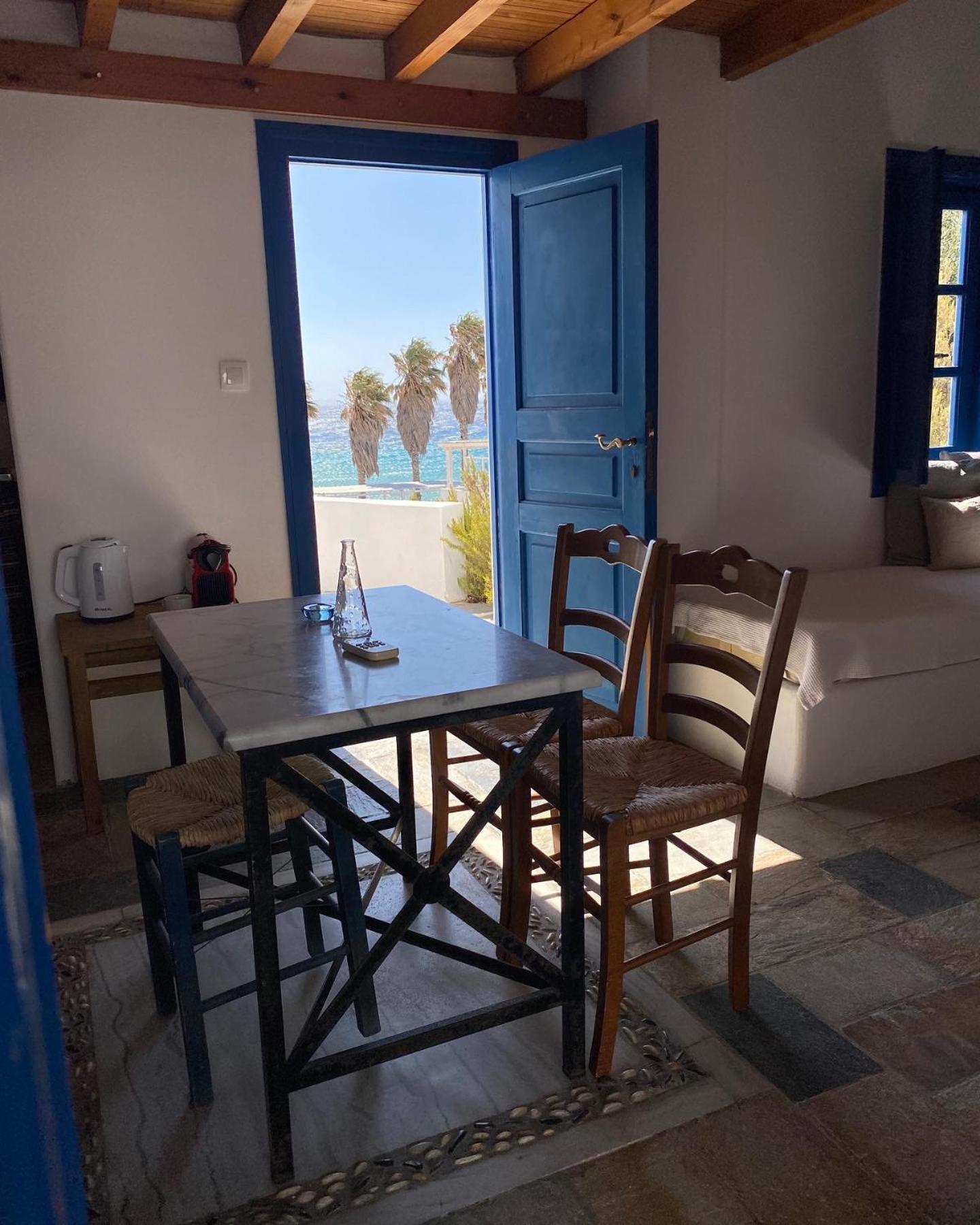 Iliopetra Studios Chrisi Akti  Exteriör bild